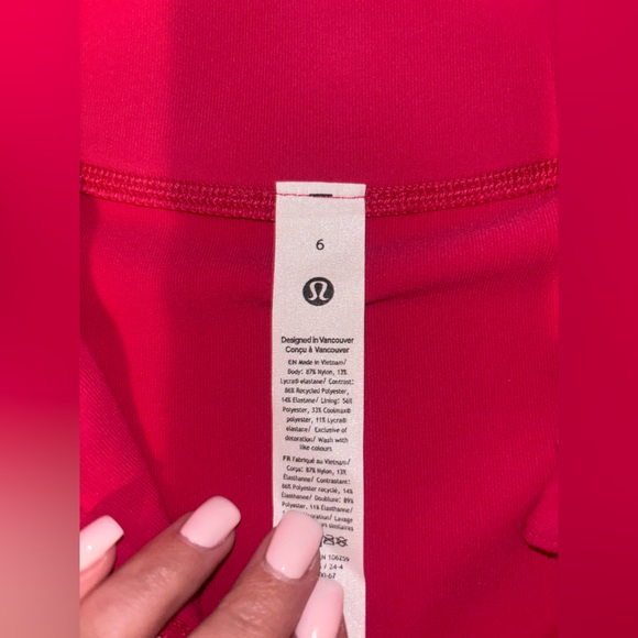 Lululemon Define Relaxed Fit - Picture 3 of 3